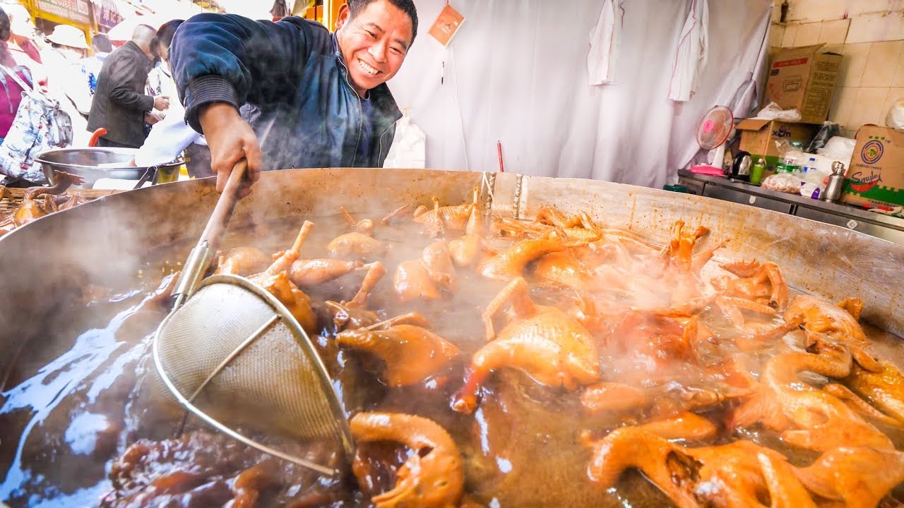 Extreme Chinese Street Food - JACUZZI CHICKEN and Market Tour in Kunming