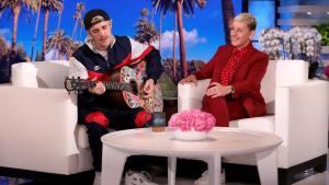 Justin Bieber Serenades Ellen with 'Yummy'